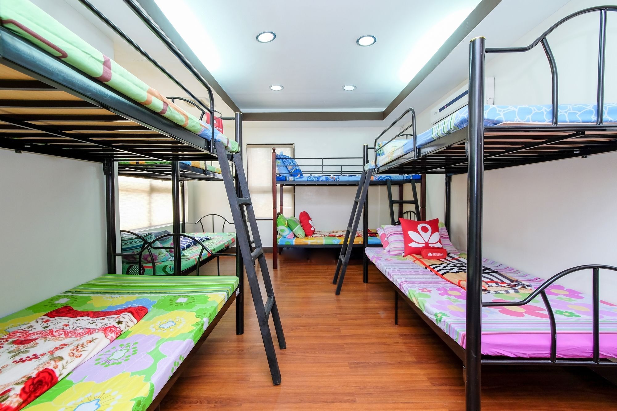Zen Hostel Quirino Ave. Malate Маніла Екстер'єр фото