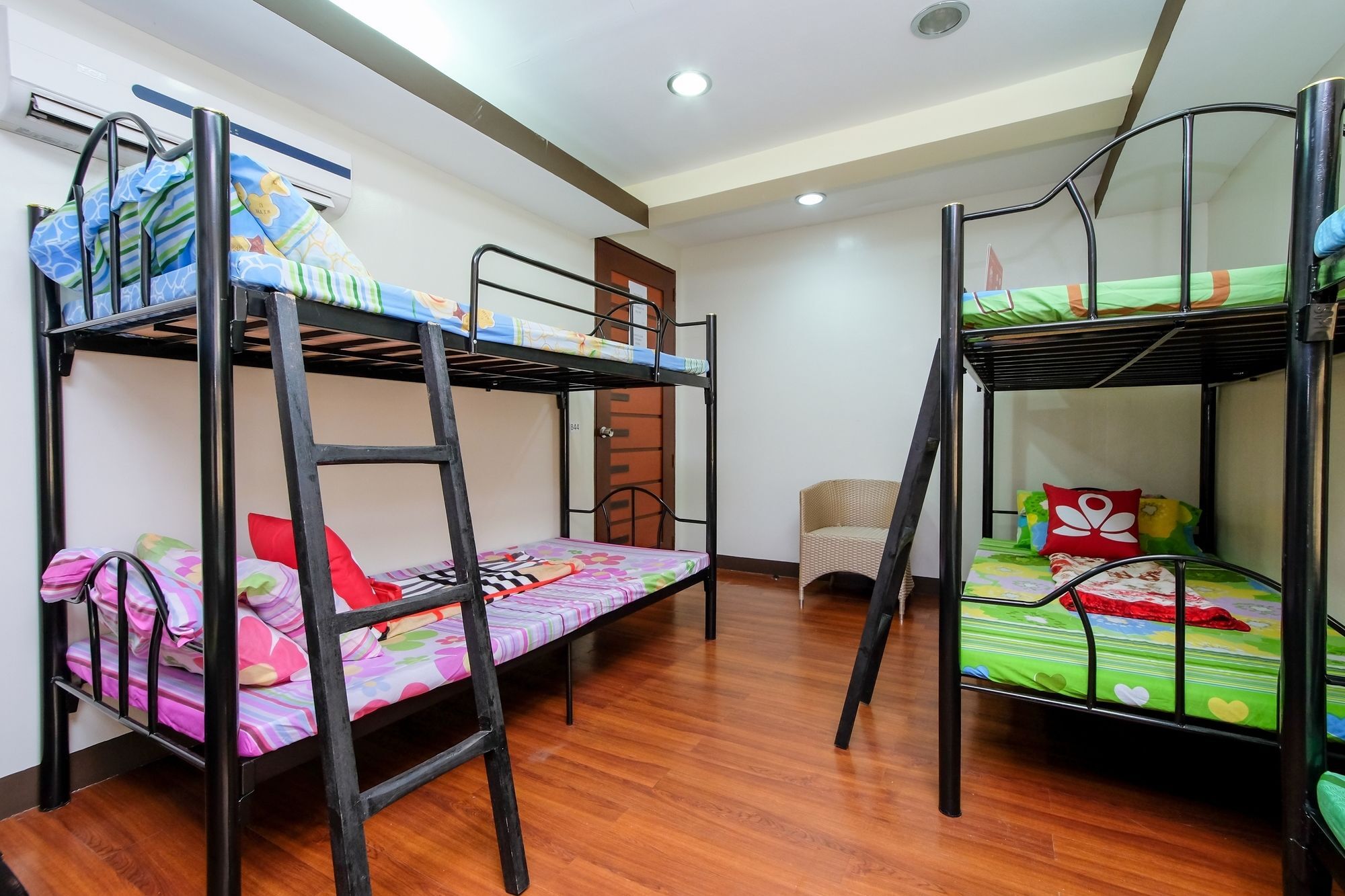 Zen Hostel Quirino Ave. Malate Маніла Екстер'єр фото