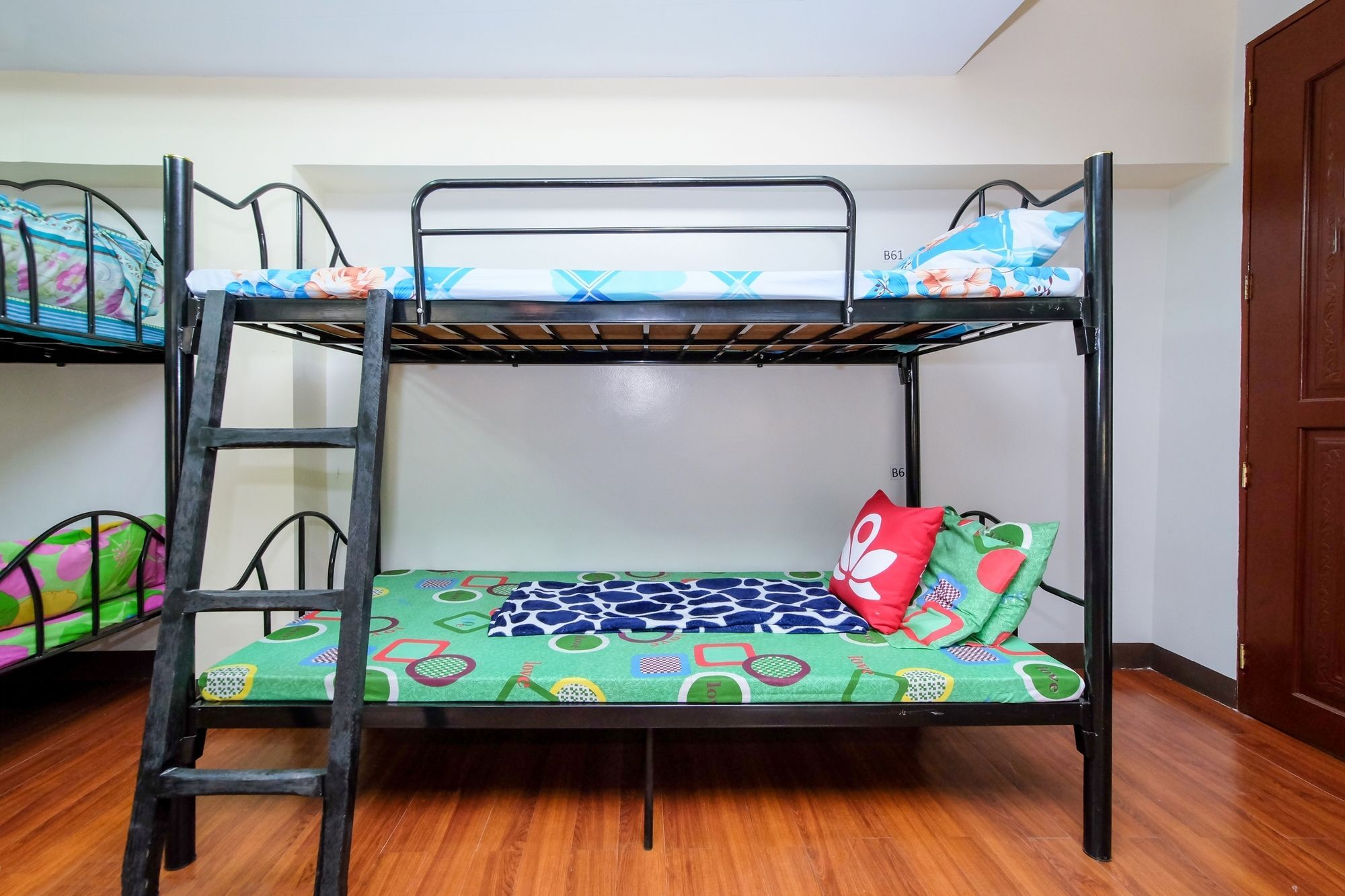 Zen Hostel Quirino Ave. Malate Маніла Екстер'єр фото